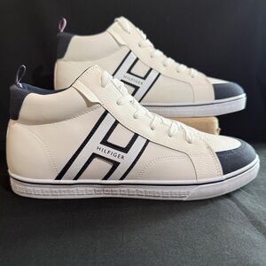 NWOT Tommy Hilfiger White and Navy High-Tops Sneakers in Size 7y.